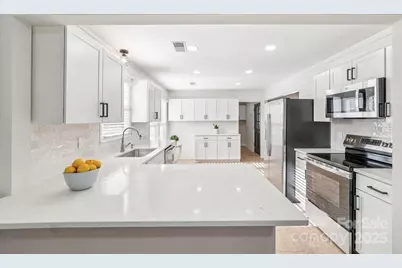 9401 Elvis Drive, Charlotte, NC 28215 - Photo 17