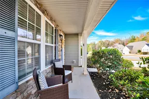 725 Lynville Ln, Rock Hill, SC 29730 - Photo 3