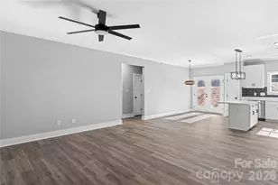 2328 Summerlin St, Winston Salem, NC 27103 - Photo 5