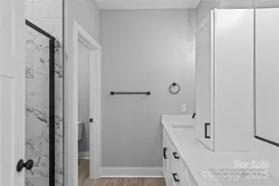 2328 Summerlin St, Winston Salem, NC 27103 - Photo 19