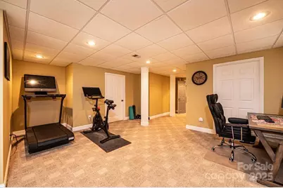 560 20th Avenue Court NW, Hickory, NC 28601 - Photo 35