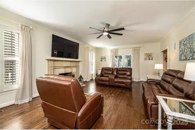 560 20th Avenue Court NW, Hickory, NC 28601 - Photo 5