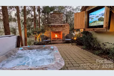 560 20th Avenue Court NW, Hickory, NC 28601 - Photo 15