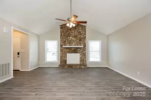 124 Shade Tree Ct, Gastonia, NC 28056 - Photo 3
