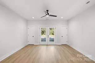 1310 Carolyn Dr, Charlotte, NC 28205 - Photo 9