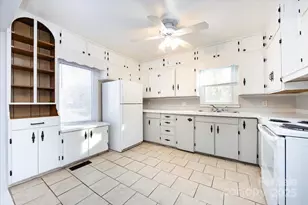 1027 Holland Ave, Gastonia, NC 28052 - Photo 7