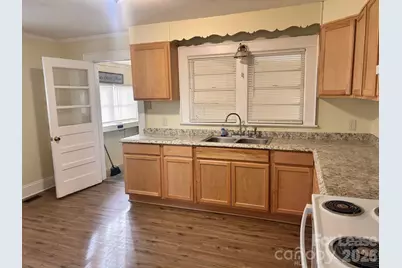 1831 13th Avenue SW, Hickory, NC 28602 - Photo 13