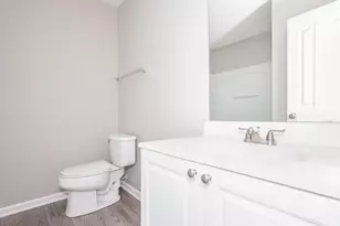 415 Ferrell Ave, Charlotte, NC 28216 - Photo 9