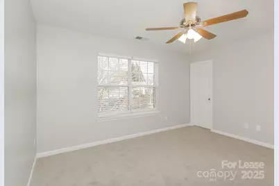 5728 Fairchase Avenue, Charlotte, NC 28269 - Photo 9