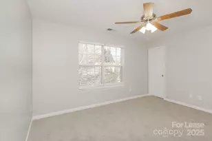 5728 Fairchase Ave, Charlotte, NC 28269 - Photo 9