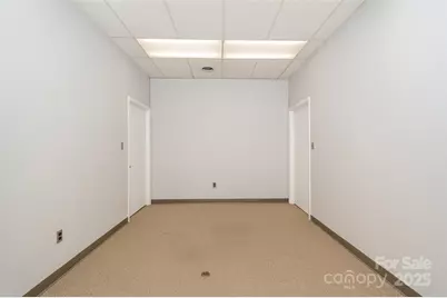 3718 Old Battleground Road, Greensboro, NC 27410 - Photo 15