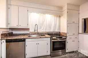 538 Salisbury Rd, Statesville, NC 28677 - Photo 15