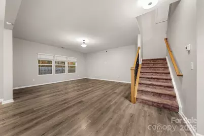 4224 Stockbrook Drive, Charlotte, NC 28215 - Photo 9