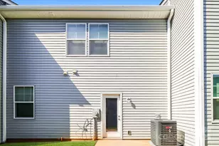 929 Ranchero St, Statesville, NC 28677 - Photo 15