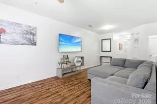 7715 Abigail Glen Dr, Charlotte, NC 28212 - Photo 3