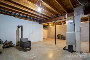 400 Three Dog Mountain Rd, Bakersville, NC 28705 - Photo 35