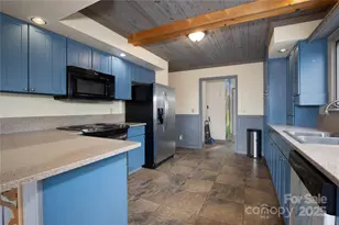 400 Three Dog Mountain Rd, Bakersville, NC 28705 - Photo 15