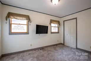 400 Three Dog Mountain Rd, Bakersville, NC 28705 - Photo 17