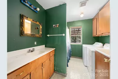 74 George Street, Spruce Pine, NC 28777 - Photo 13