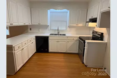 301 Montgomery Drive, Statesville, NC 28625 - Photo 9