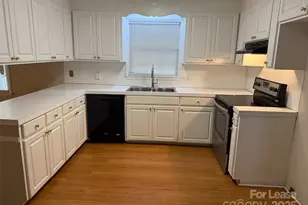 301 Montgomery Dr, Statesville, NC 28625 - Photo 9