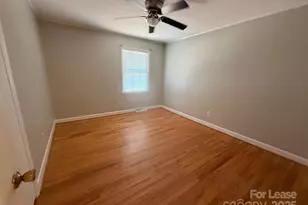 301 Montgomery Dr, Statesville, NC 28625 - Photo 3