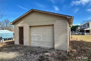 325 Sheldon St, Hudson, NC 28638 - Photo 15