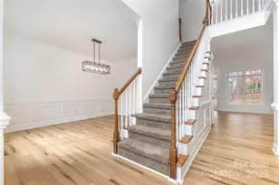 884 Clonmel Dr, Matthews, NC 28104 - Photo 3