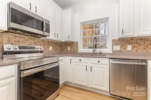 884 Clonmel Dr, Matthews, NC 28104 - Photo 15