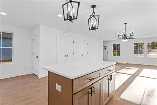 2909 New Pineola Rd, Charlotte, NC 28208 - Photo 9