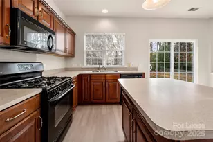 11220 Cypress View Dr, Charlotte, NC 28262 - Photo 9