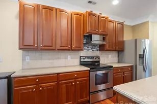 9903 Southampton Commons Dr, Charlotte, NC 28277 - Photo 7