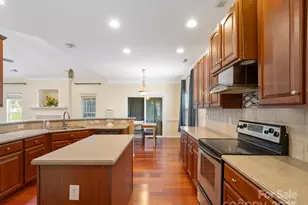 9903 Southampton Commons Dr, Charlotte, NC 28277 - Photo 3