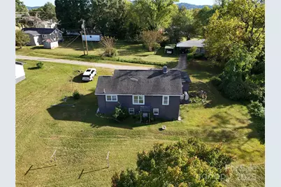 612 Washington Avenue NW, Valdese, NC 28690 - Photo 7