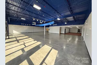 2315 Catawba Valley Boulevard SE, Hickory, NC 28602 - Photo 1