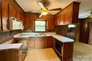 365 Ollis Rd, Spruce Pine, NC 28777 - Photo 5