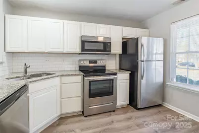 6856 Cypress Tree Lane, Charlotte, NC 28215 - Photo 3