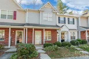 6856 Cypress Tree Ln, Charlotte, NC 28215 - Photo 1