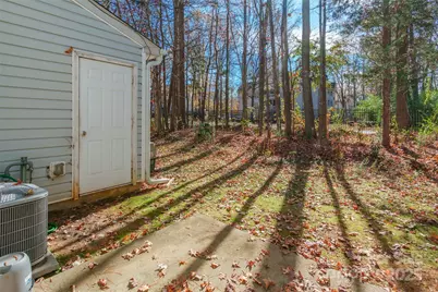 6856 Cypress Tree Lane, Charlotte, NC 28215 - Photo 19