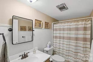 16 Lakemoor Ln, Hendersonville, NC 28739 - Photo 21