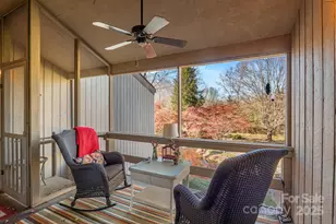 16 Lakemoor Ln, Hendersonville, NC 28739 - Photo 25