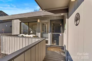 16 Lakemoor Ln, Hendersonville, NC 28739 - Photo 27