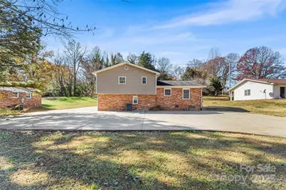 1401 Southwest Boulevard, Newton, NC 28658 - Photo 27