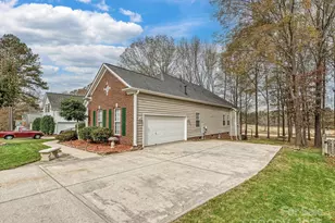 10915 Sycamore Club Dr, Mint Hill, NC 28227 - Photo 41