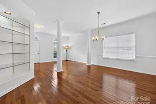 10915 Sycamore Club Dr, Mint Hill, NC 28227 - Photo 7