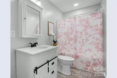 4647 16th Street Drive NE, Hickory, NC 28601 - Photo 9