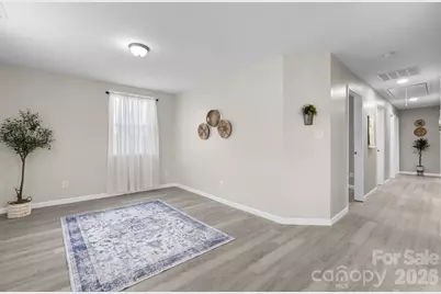 4647 16th Street Drive NE, Hickory, NC 28601 - Photo 5