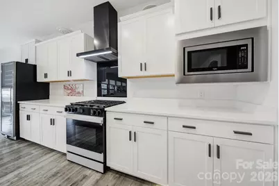 3135 Bartlett Street, Fort Mill, SC 29715 - Photo 9