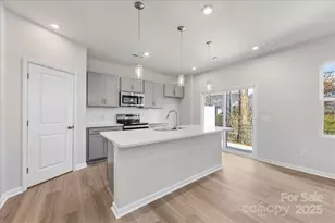 6013 Longar Ln, Charlotte, NC 28269 - Photo 9