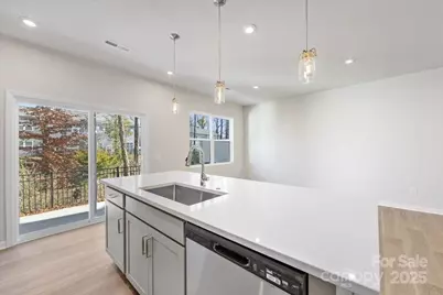 6013 Longar Lane, Charlotte, NC 28269 - Photo 11